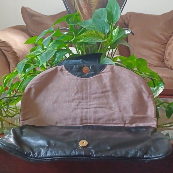 EUC Black 'Leather/Snakeskin' Large Clutch - Picture 3 of 6